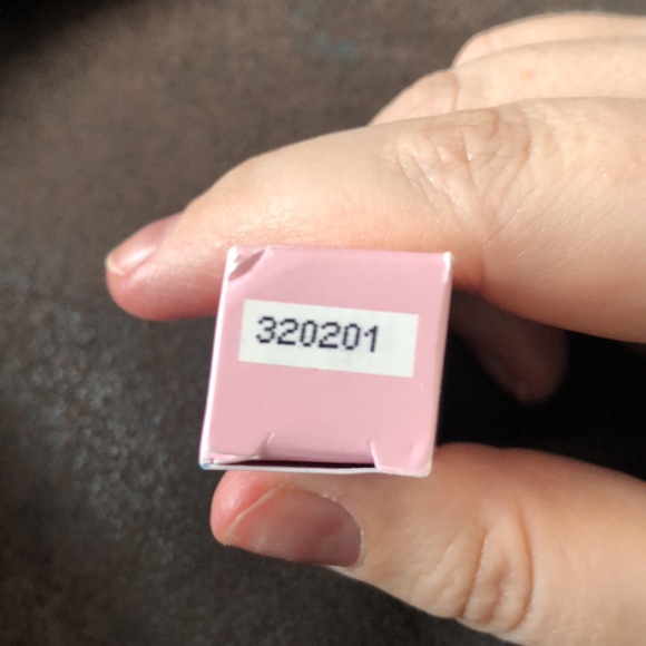 Kylie Cosmetics Matte Liquid Lipstick Mini 1 ml / 0.03 oz | 808 Kylie - Picture 5 of 10